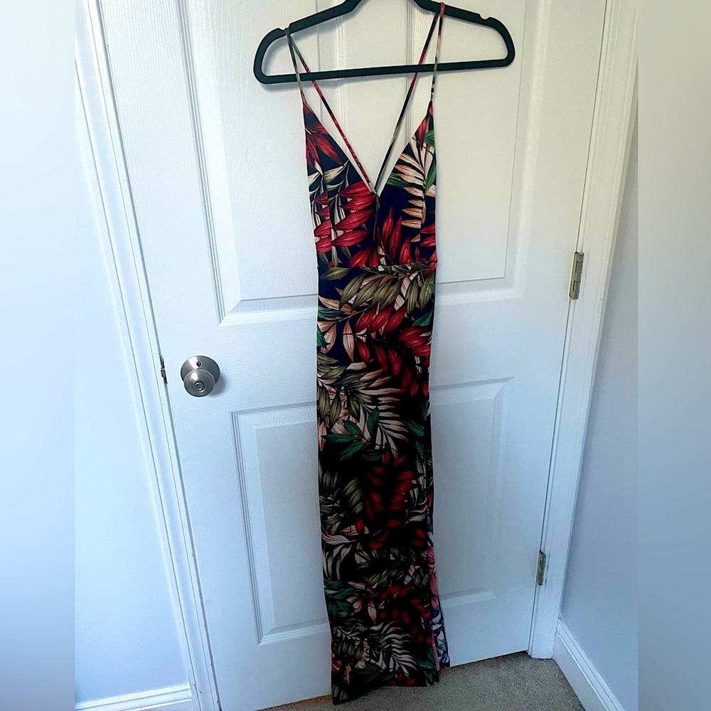 WINDSOR FLORAL MAXI DRESS WITH LEG SLIT